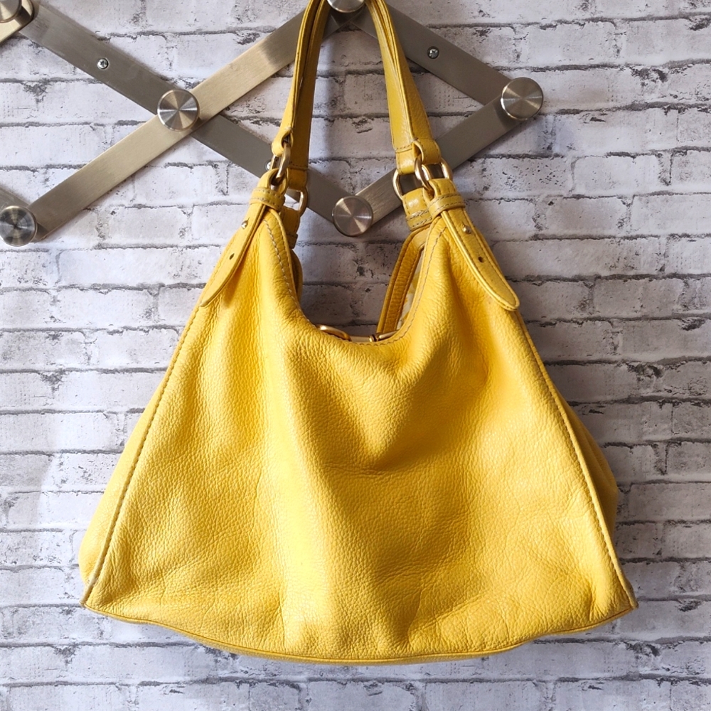 H.P. 🎈Cole Haan Shoulder Bag
